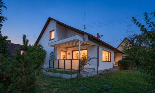 Haus in der blauen Stunde_final_klein